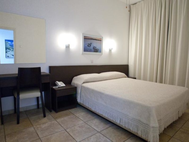 Costantiana Beach Hotel Apartments Apts 81451