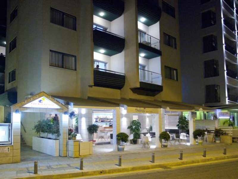 Costantiana Beach Hotel Apartments Apts 81454
