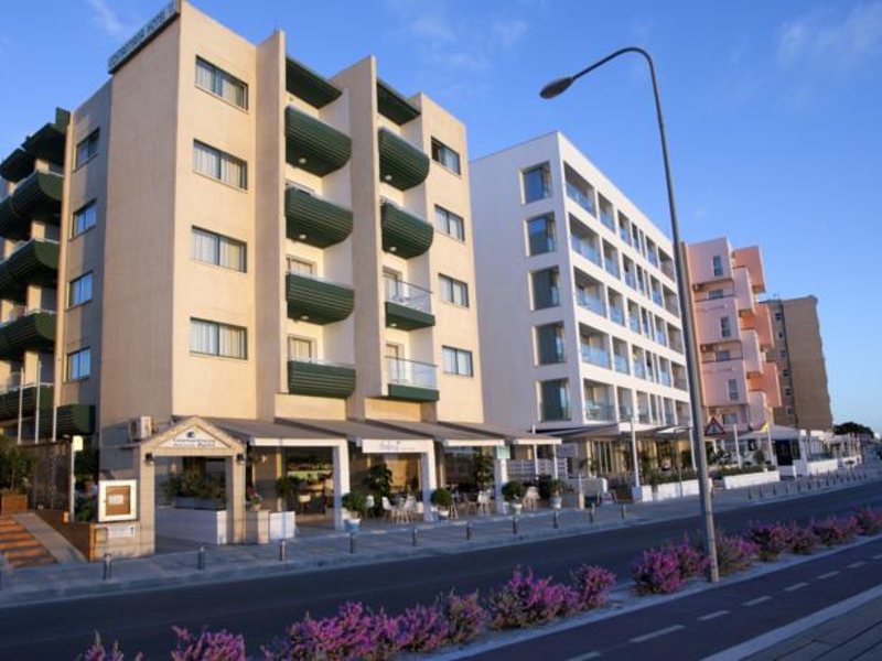 Costantiana Beach Hotel Apartments Apts 81455
