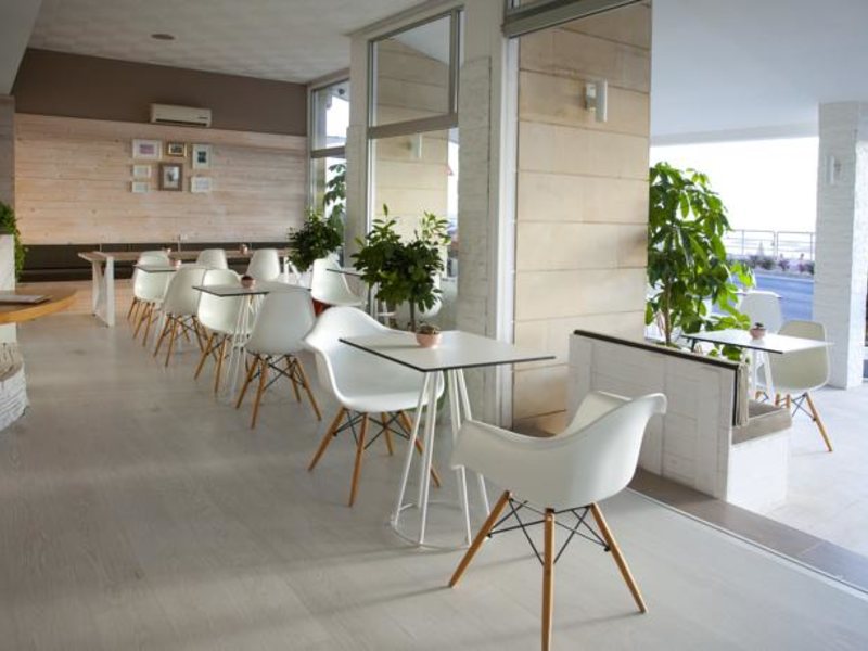 Costantiana Beach Hotel Apartments Apts 81459