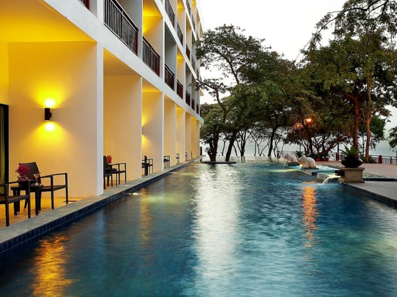 Cosy Beach Hotel 151130