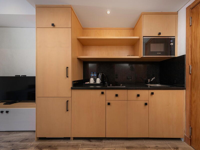 Creek Hotel & Residences 326538