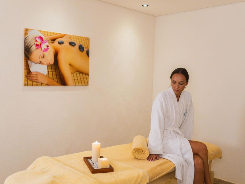 Creek Hotel & Residences 326546