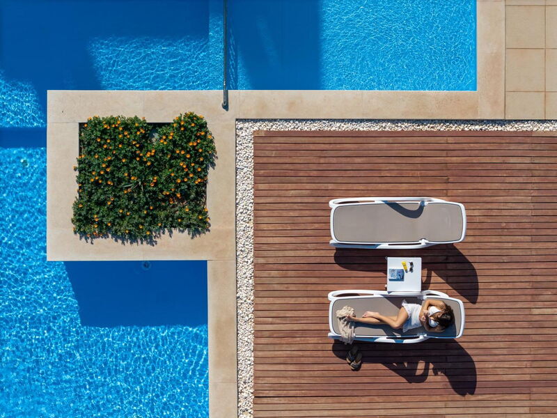 Creek Hotel & Residences 326565