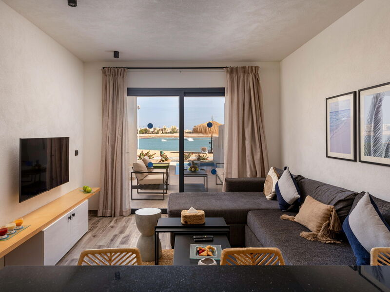 Creek Hotel & Residences 326584