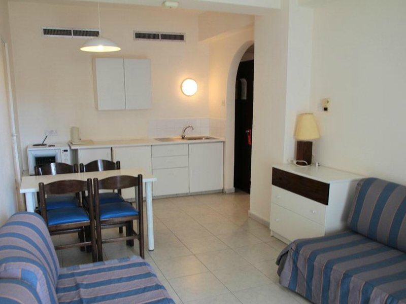 Crown Resorts Elamaris 76242