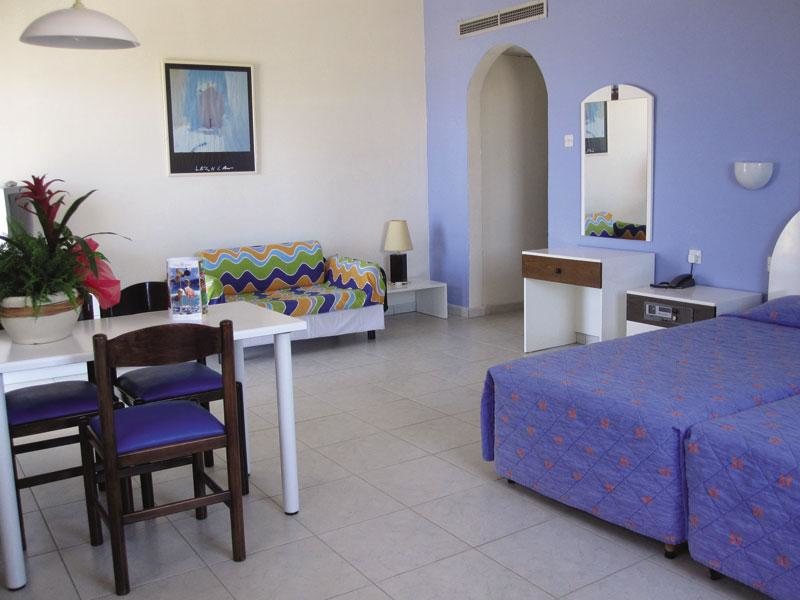 Crown Resorts Elamaris 76244