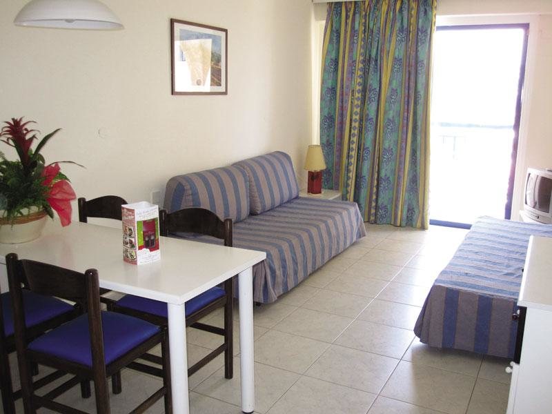 Crown Resorts Elamaris 76251