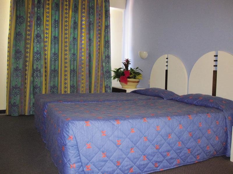 Crown Resorts Elamaris 76252