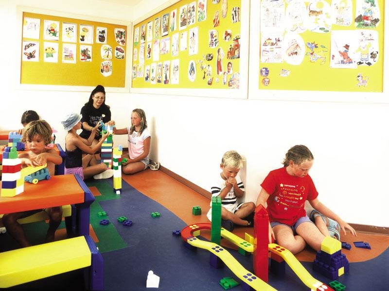 Crown Resorts Elamaris 76255