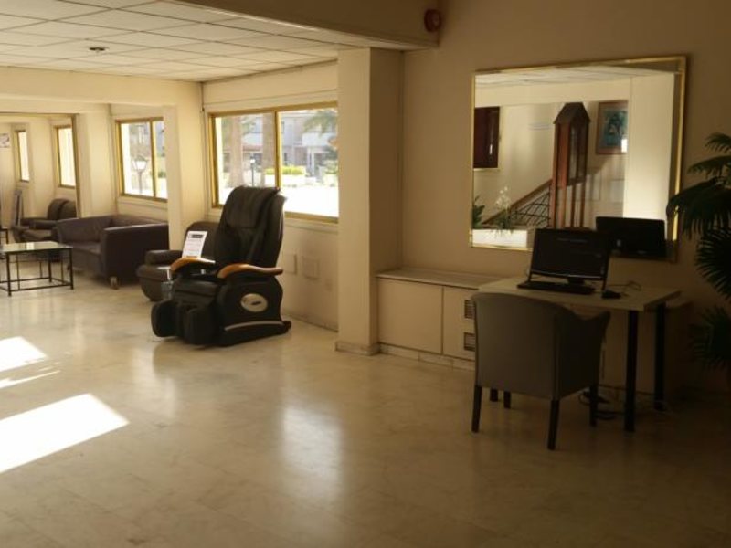 Crown Resorts Henipa  76133