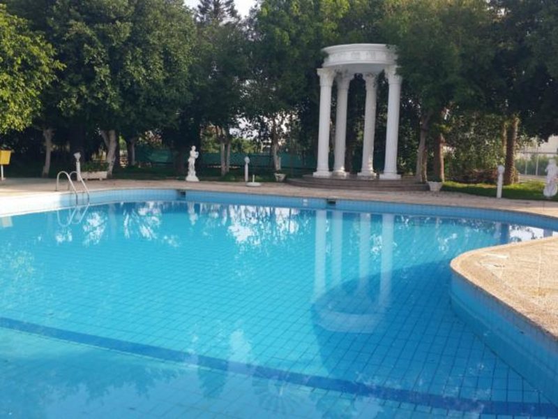 Crown Resorts Henipa  76134