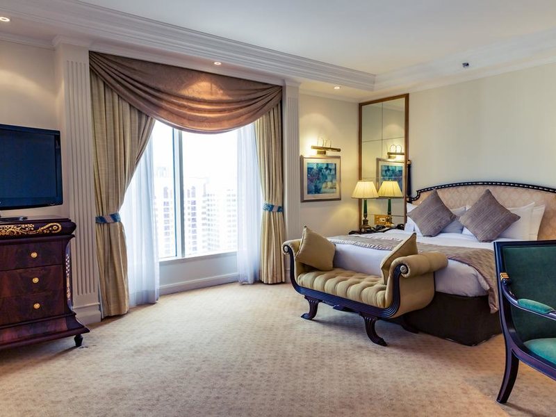 Crowne Plaza Abu Dhabi 297989