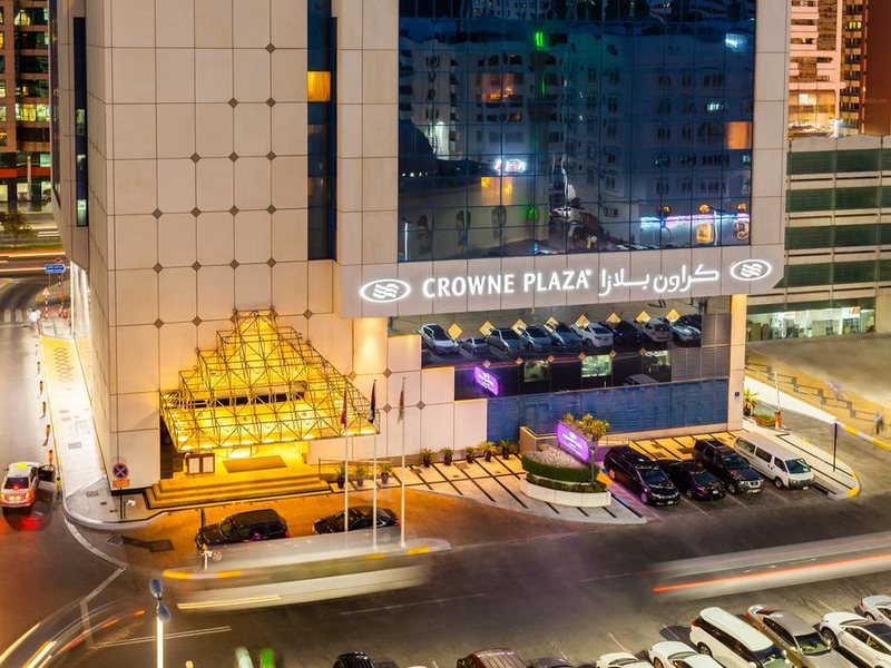 Crowne Plaza Abu Dhabi 298000