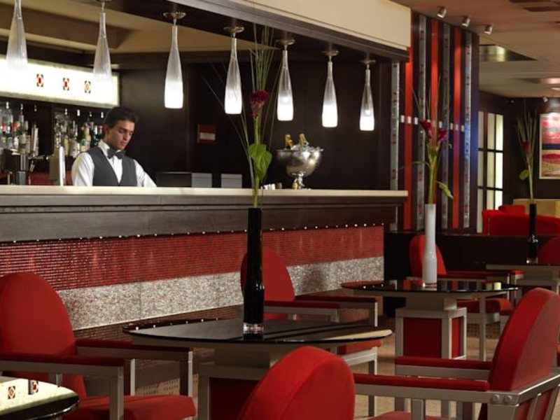 Crowne Plaza Athens City Center 78761