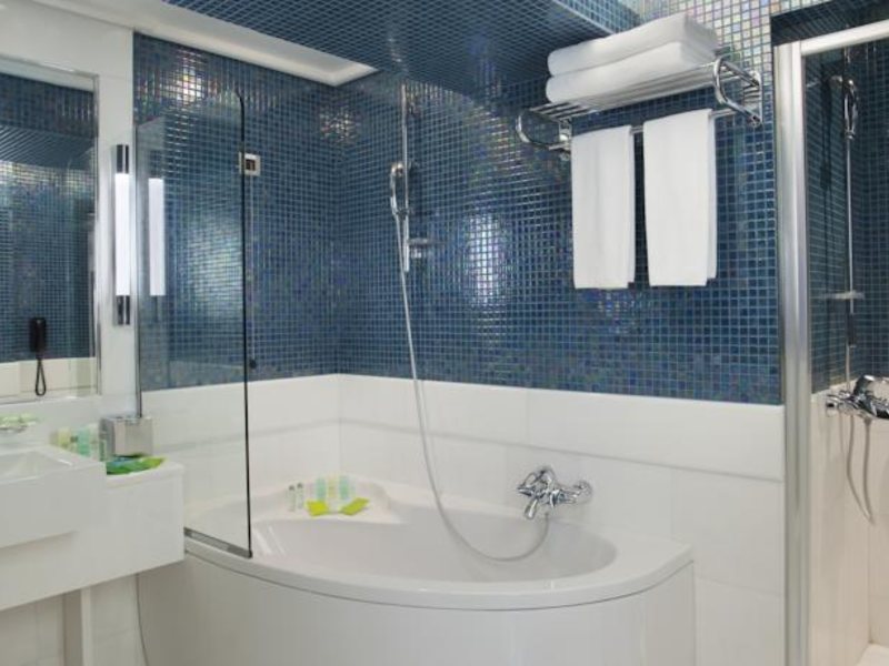 Crowne Plaza Athens City Center 78766