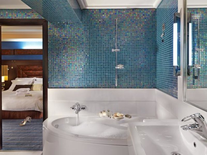 Crowne Plaza Athens City Center 78769