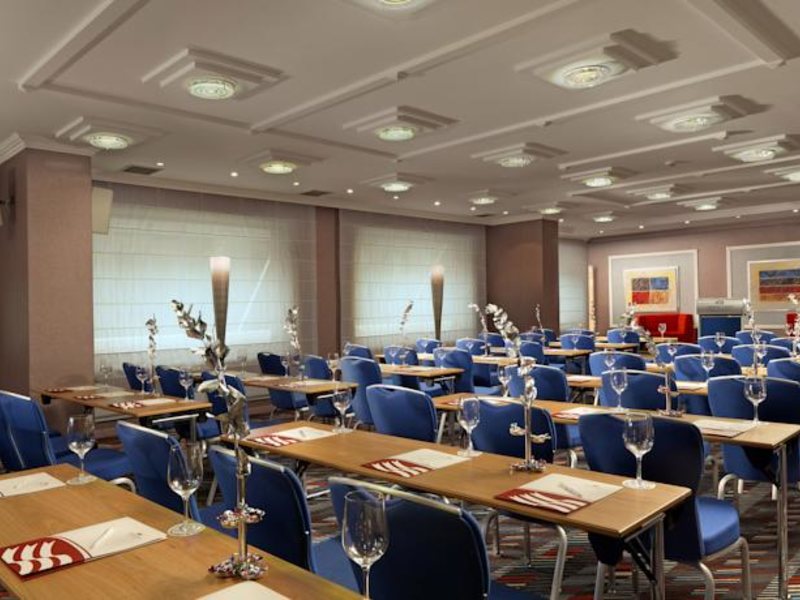 Crowne Plaza Athens City Center 78773