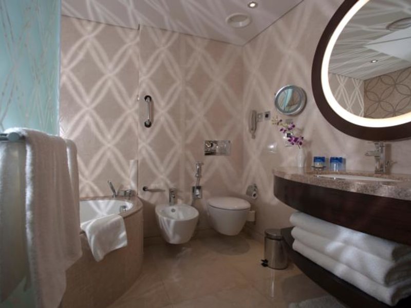 Crowne Plaza Dubai Deira (ex 49006