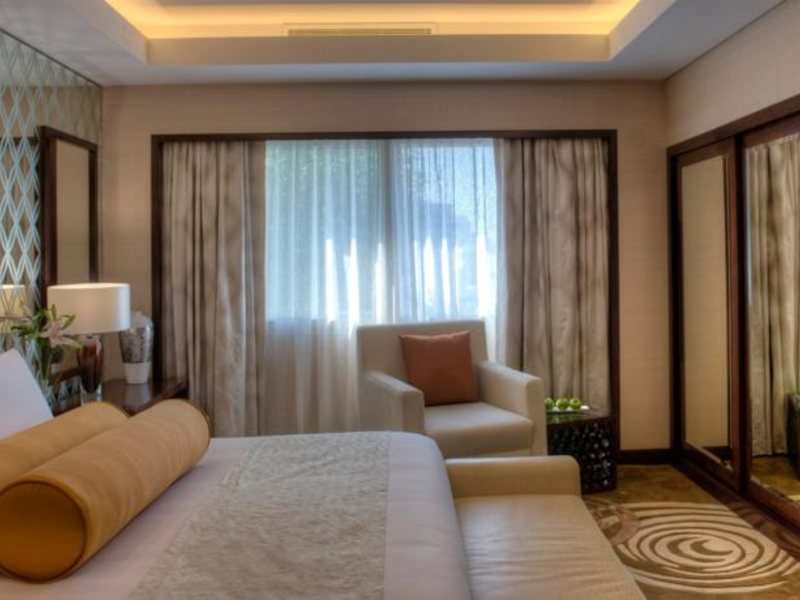 Crowne Plaza Dubai Deira (ex 49008