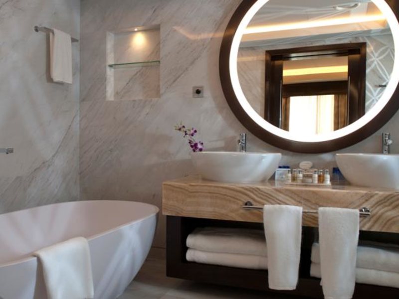 Crowne Plaza Dubai Deira (ex 49010