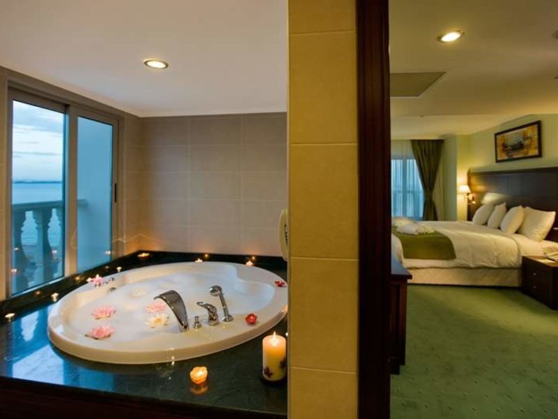 Crowne Plaza Hotel 60935