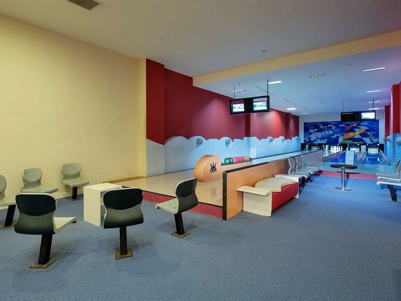 Crystal Admiral Resort Suites & Spa 159512