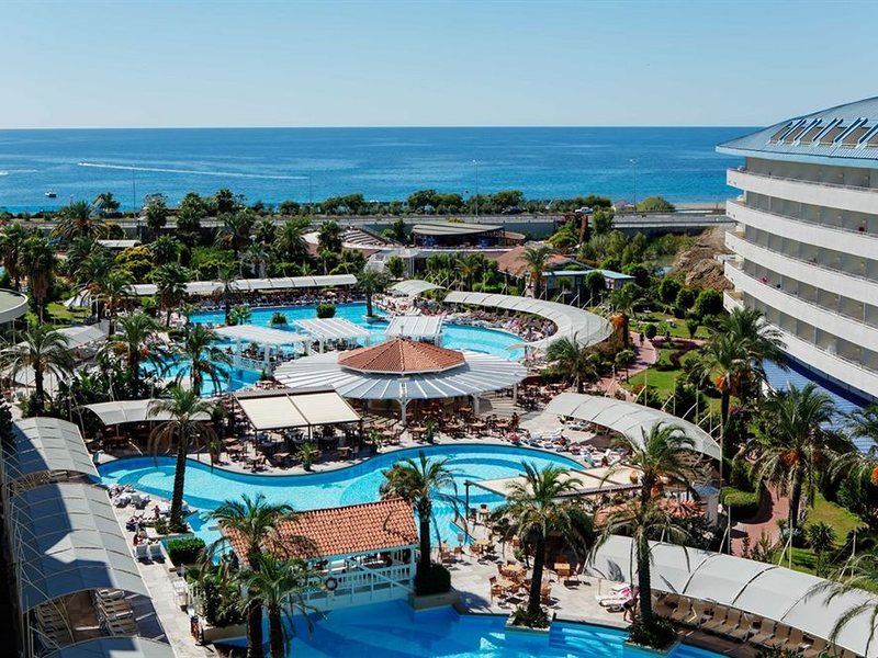 Crystal Admiral Resort Suites & Spa 159515