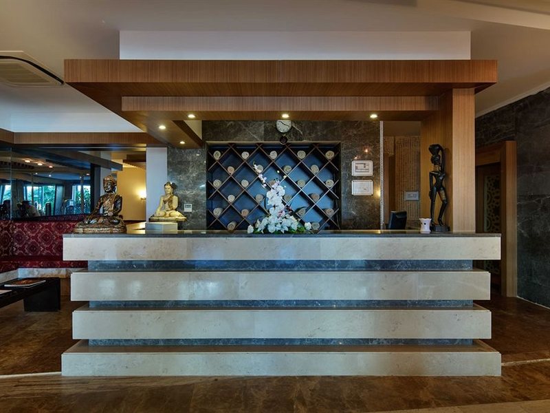 Crystal Admiral Resort Suites & Spa 159521