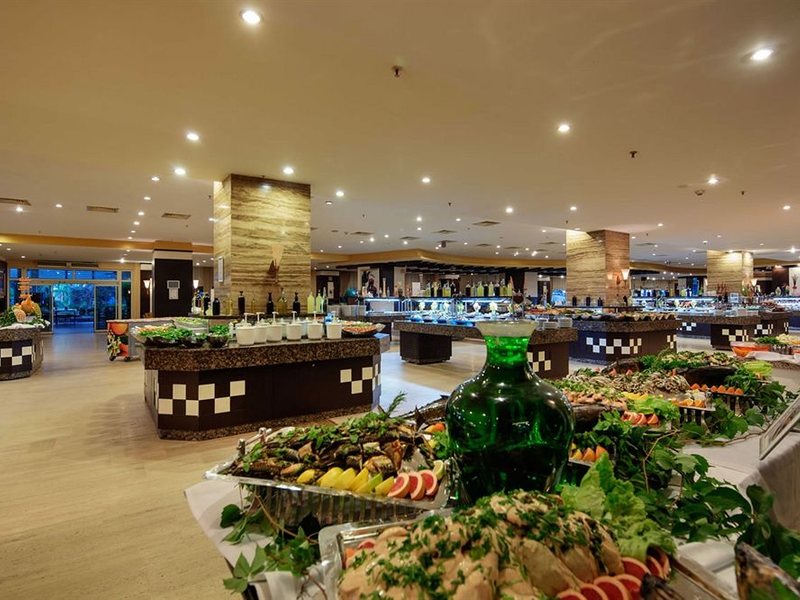 Crystal Admiral Resort Suites & Spa 159529