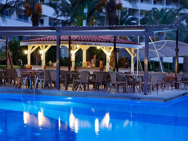 Crystal Admiral Resort Suites & Spa 159540