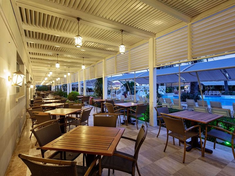 Crystal Admiral Resort Suites & Spa 159544