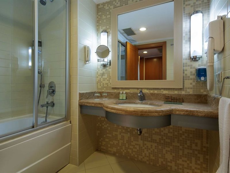 Crystal Admiral Resort Suites & Spa 159550