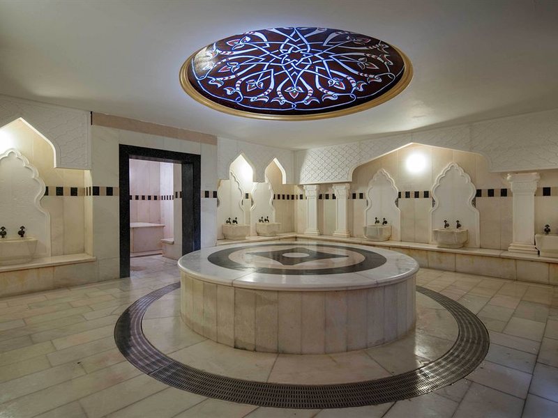 Crystal Admiral Resort Suites & Spa 159552