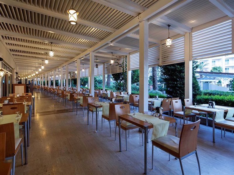 Crystal Admiral Resort Suites & Spa 159556