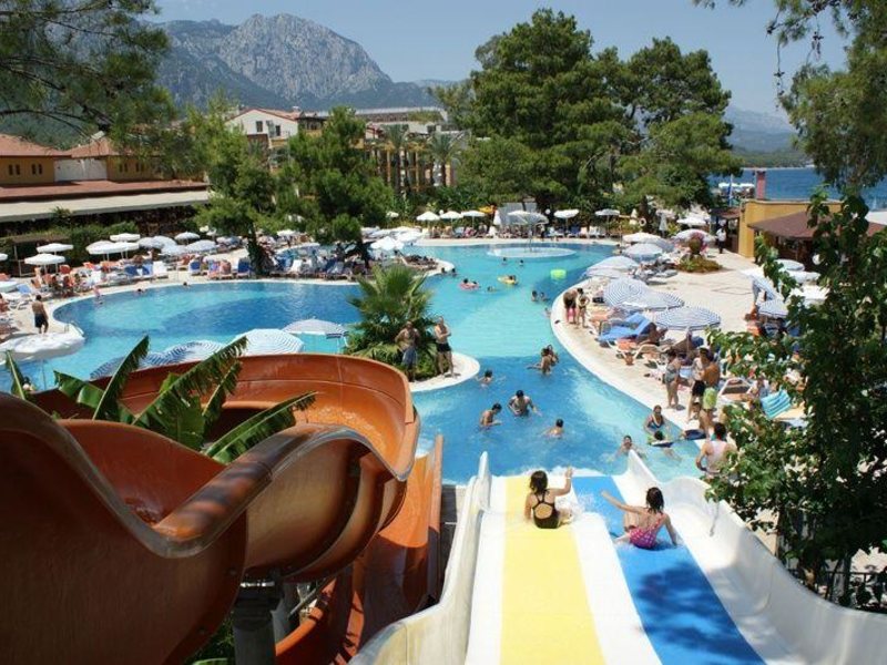 Crystal Aura Aqua Collection Resort (ex 31247