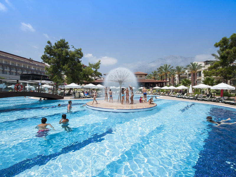 Crystal Aura Aqua Collection Resort (ex 52071