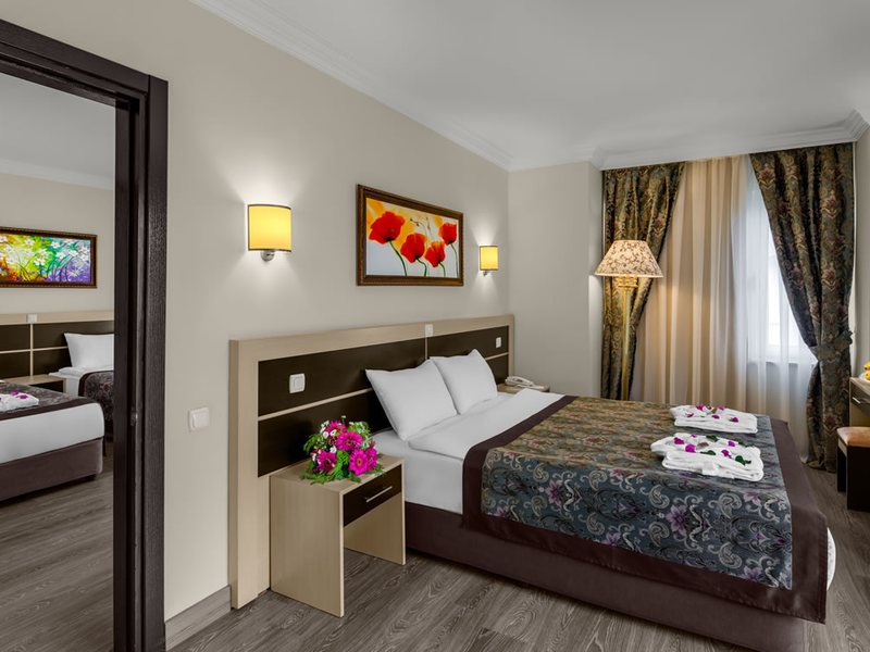 Crystal Aura Aqua Collection Resort (ex 52077