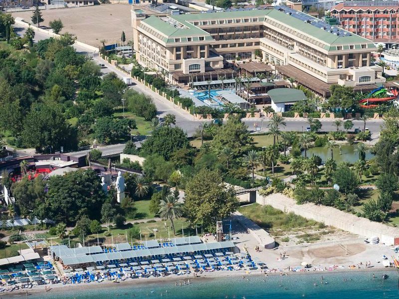 Crystal De Luxe Resort & Sра 68500