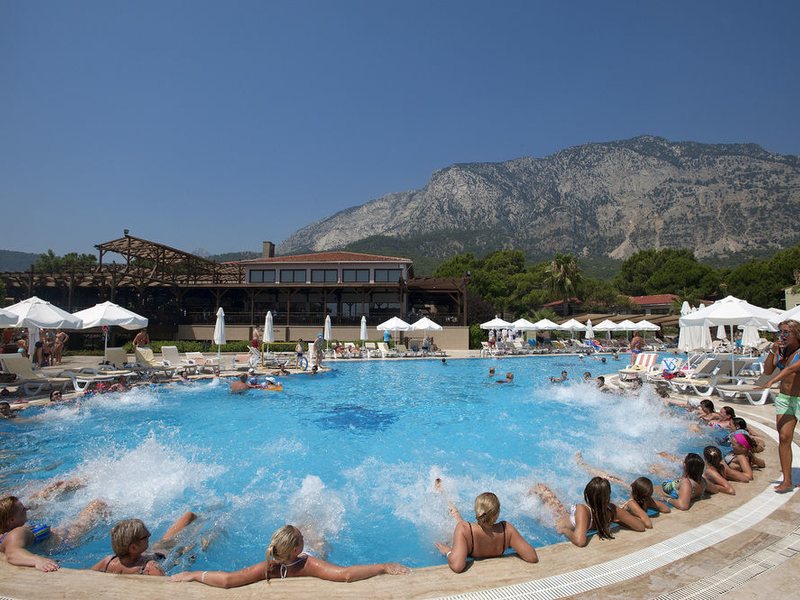 Crystal Flora Beach Resort 159574