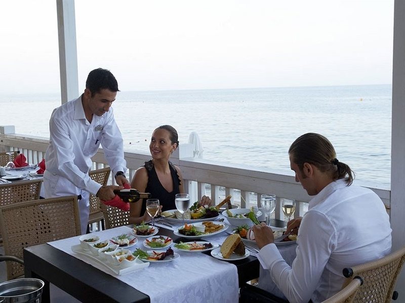 Crystal Flora Beach Resort 159586