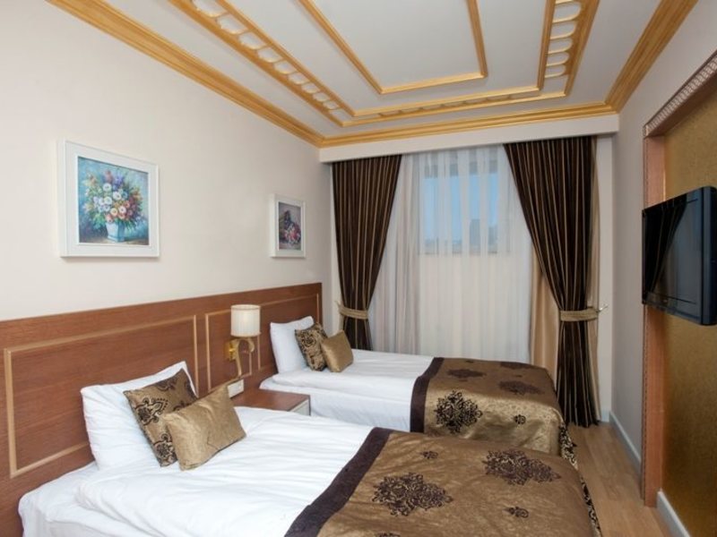 Crystal Palace Luxury Resort & Spa 40125
