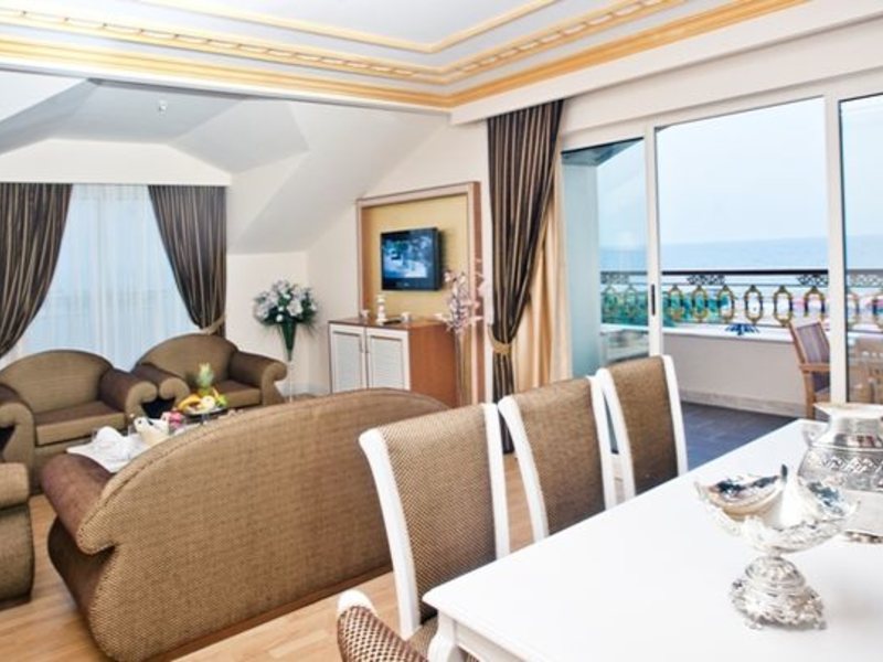 Crystal Palace Luxury Resort & Spa 40132