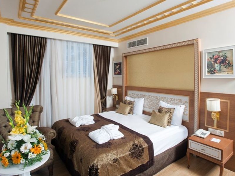 Crystal Palace Luxury Resort & Spa 40135