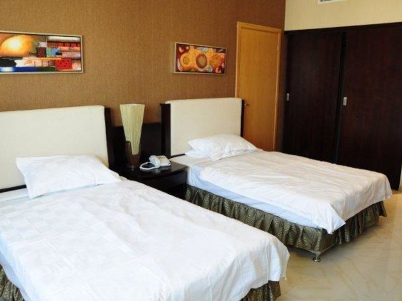 Crystal Plaza Hotel 112434