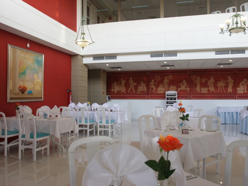 Crystal Springs Beach Hotel 100437