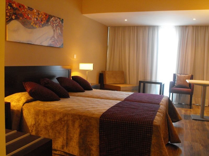 Crystal Springs Beach Hotel 100445