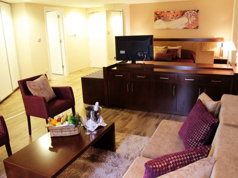 Crystal Springs Beach Hotel 100447