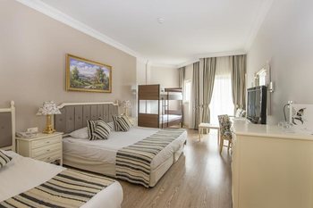 Crystal Tat Beach Golf Resort & Spa