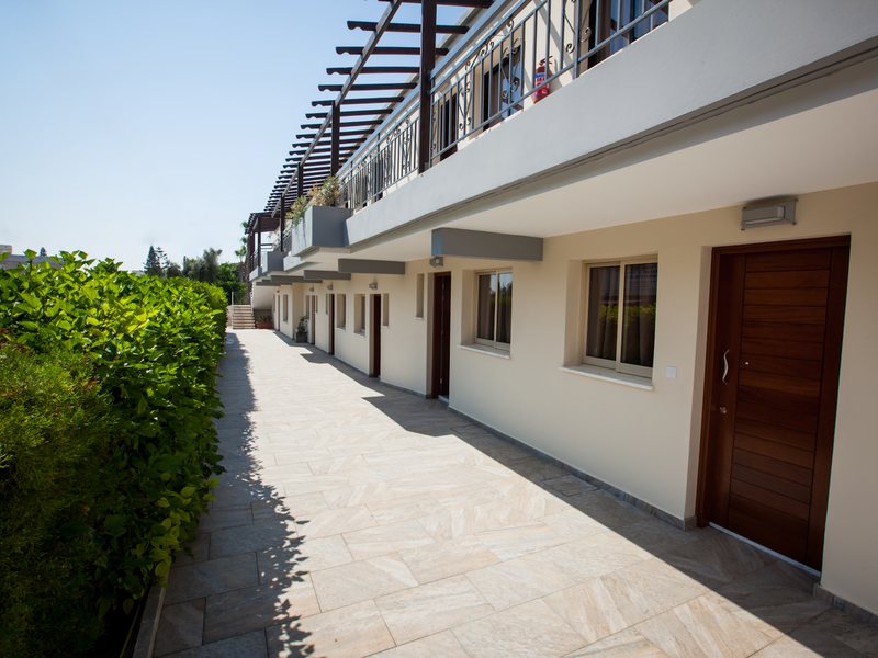 Crystallo Hotel Apts 100456